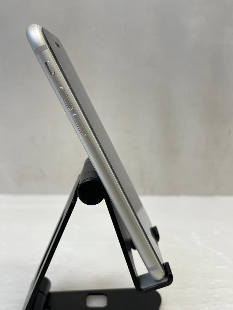 ★動作〇 Apple iPhone 8 64GB MQ792J/A SIMフリー