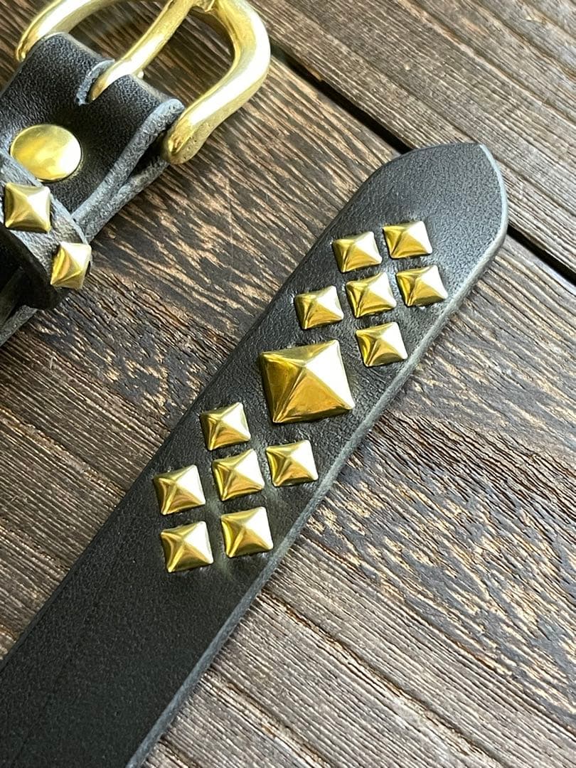 オーダー品　スタッズナローロングベルト　2.4cm真鍮　牛ヌメ　サルカンスタッズ