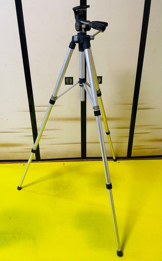 東芝カラービデオカメラ 1K-1700VZ (レトロ)