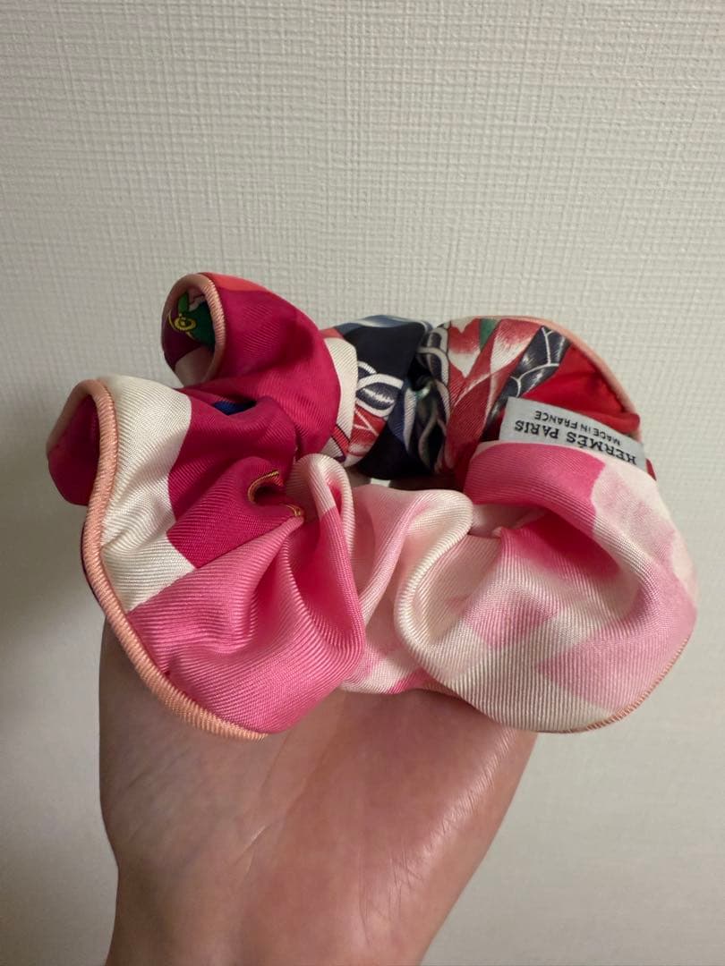 超美品HERMES シルク ヘアシュシュ マルチカラーピンク系