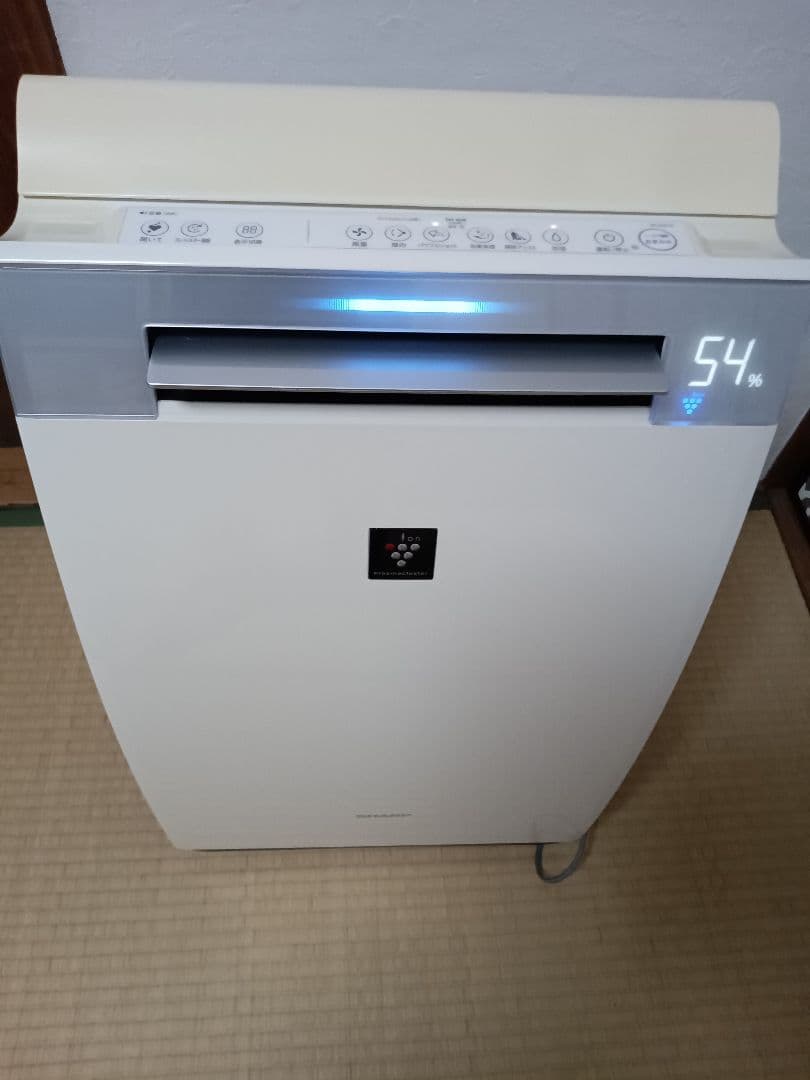 激安。美品！最高級シャープ加湿機能付き！プラズマクラスター25000空気清浄機！