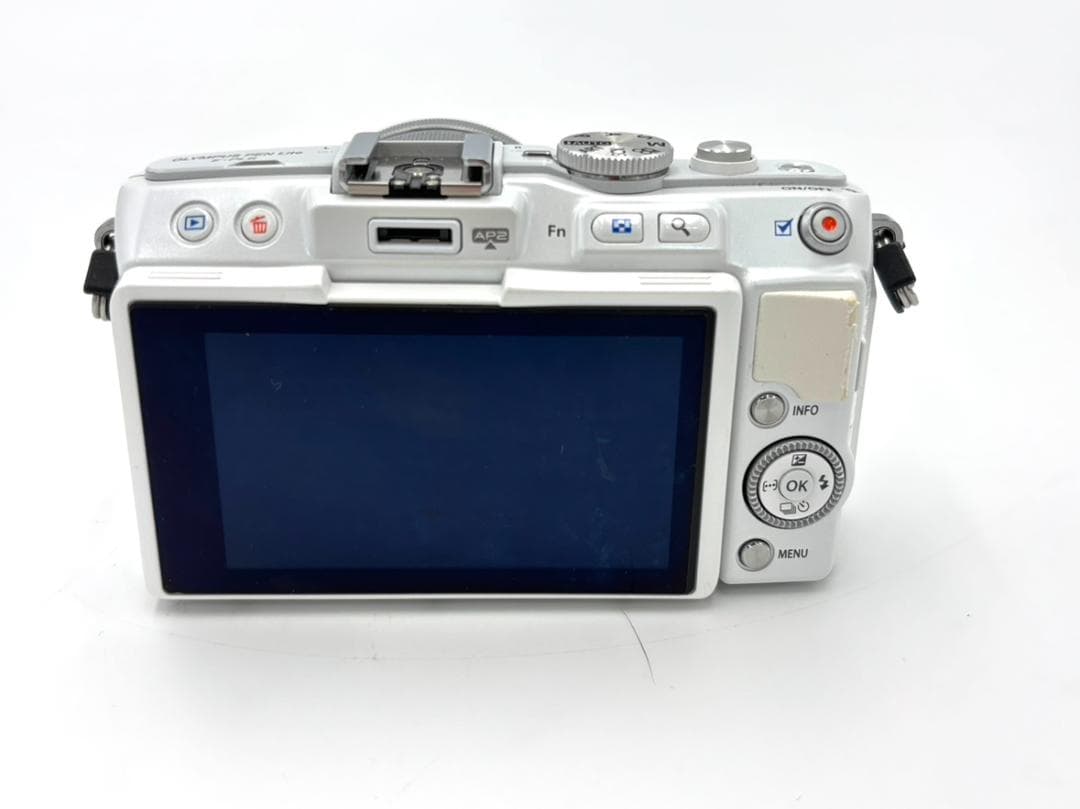 【稼動品】一眼レフカメラ　オリンパス　PEN Life　E-PL6　レンズ付き