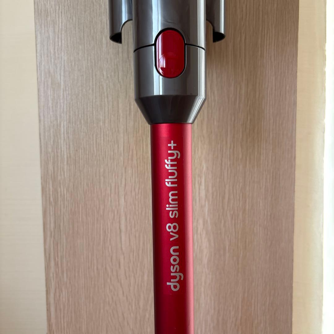 ダイソン　Dyson V8slim fluffy