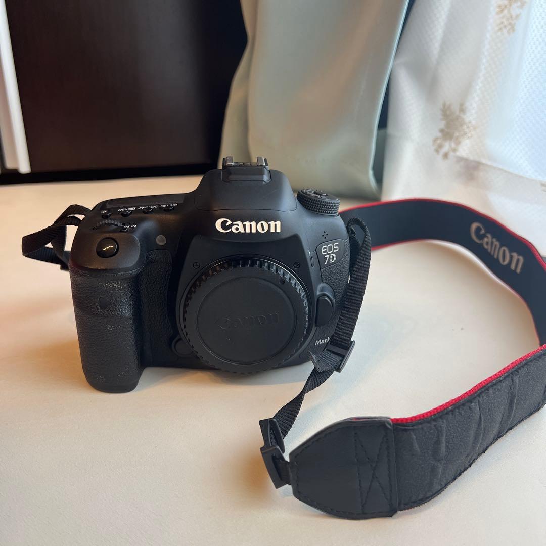 Canon EOS 7D Mark2 デジタル一眼レフカメラ [バッテリー欠品
