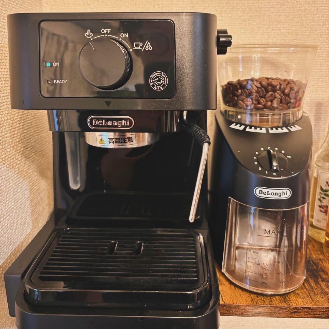 DeLonghi エスプレッソマシン コーヒーグラインダセット　ラテアート