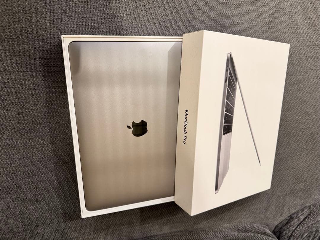 MacBook Pro 13インチ 本体 元箱付き