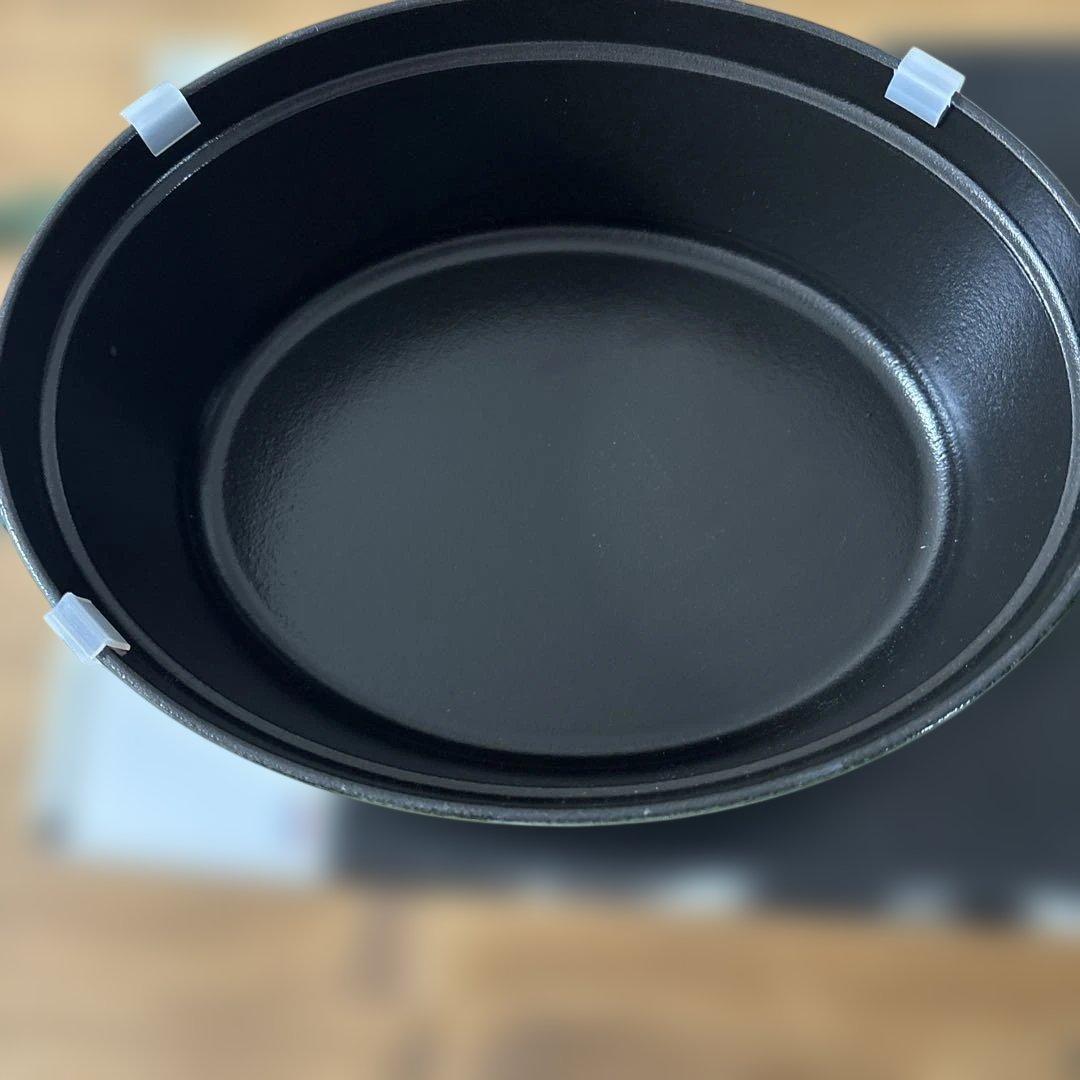 STAUB ココット オーバル 27㎝　バジルグリーン　新品未使用　正規店購入