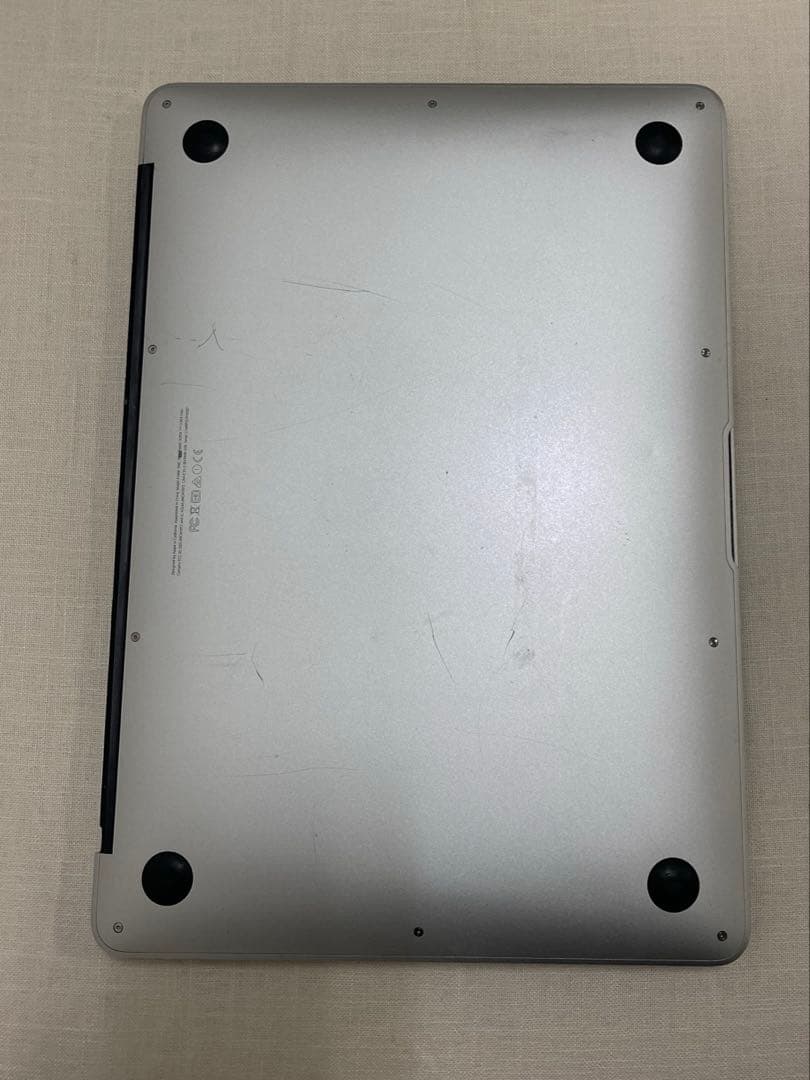 Apple MacBook Air シルバー 13インチ 2015