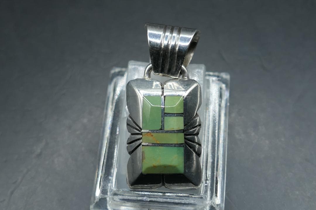 美品　ナバホ　チェスターベナリー　グリーンターコイズ　ネックレス　トップ