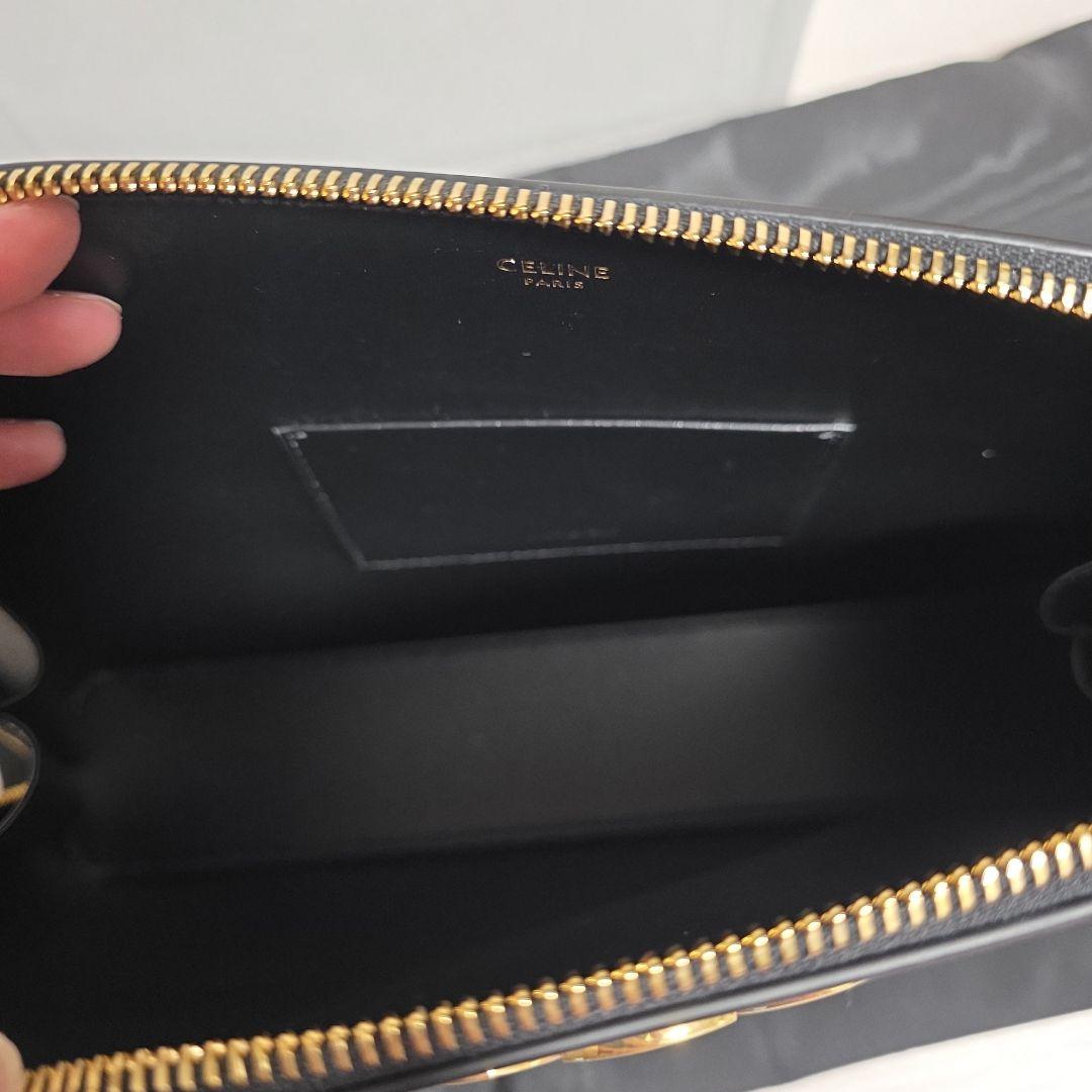 【新品】CELINE　トリオンフ　 ブラックレザー バッグ