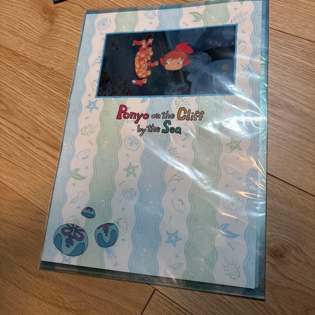 ポニョ　メタルチャーム　キーチェーン　手帳　ぶらりんホルダー　クリアファイル