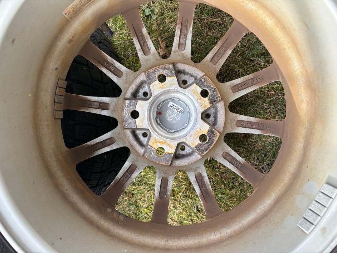 ★送料込み★ ダンロップ 15インチスタッドレス 2023年製195\65R15