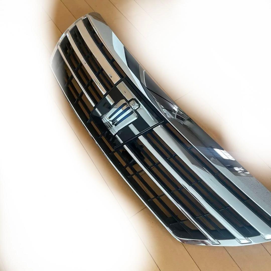 クラウン 200 ハイブリッド　ロイヤル　グリル