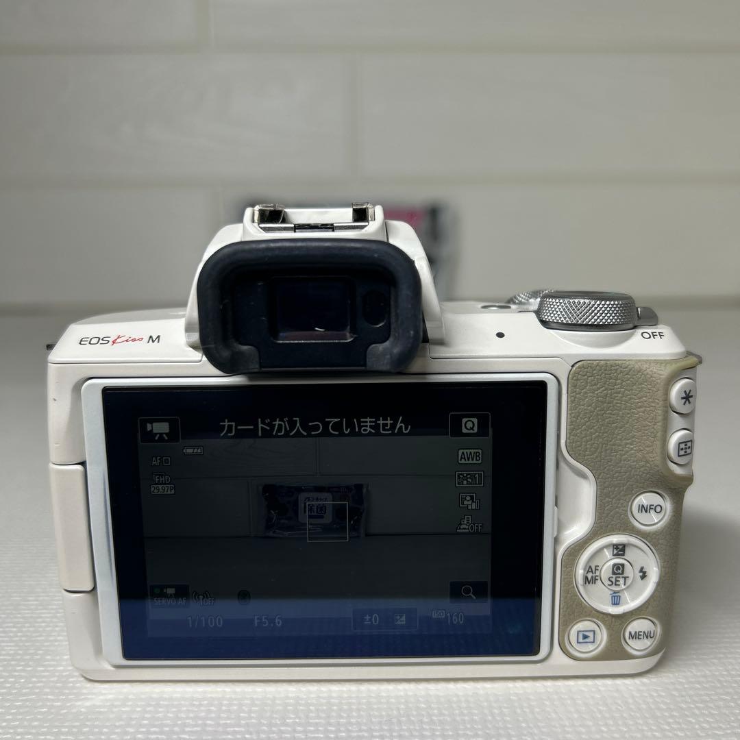 Canon EOS Kiss M ダブルズーム ホワイト