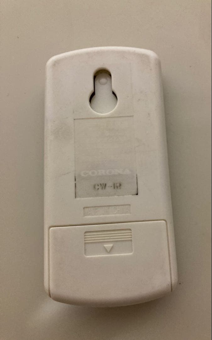 コロナ窓用エアコン ホワイト グレー　リモコン付き