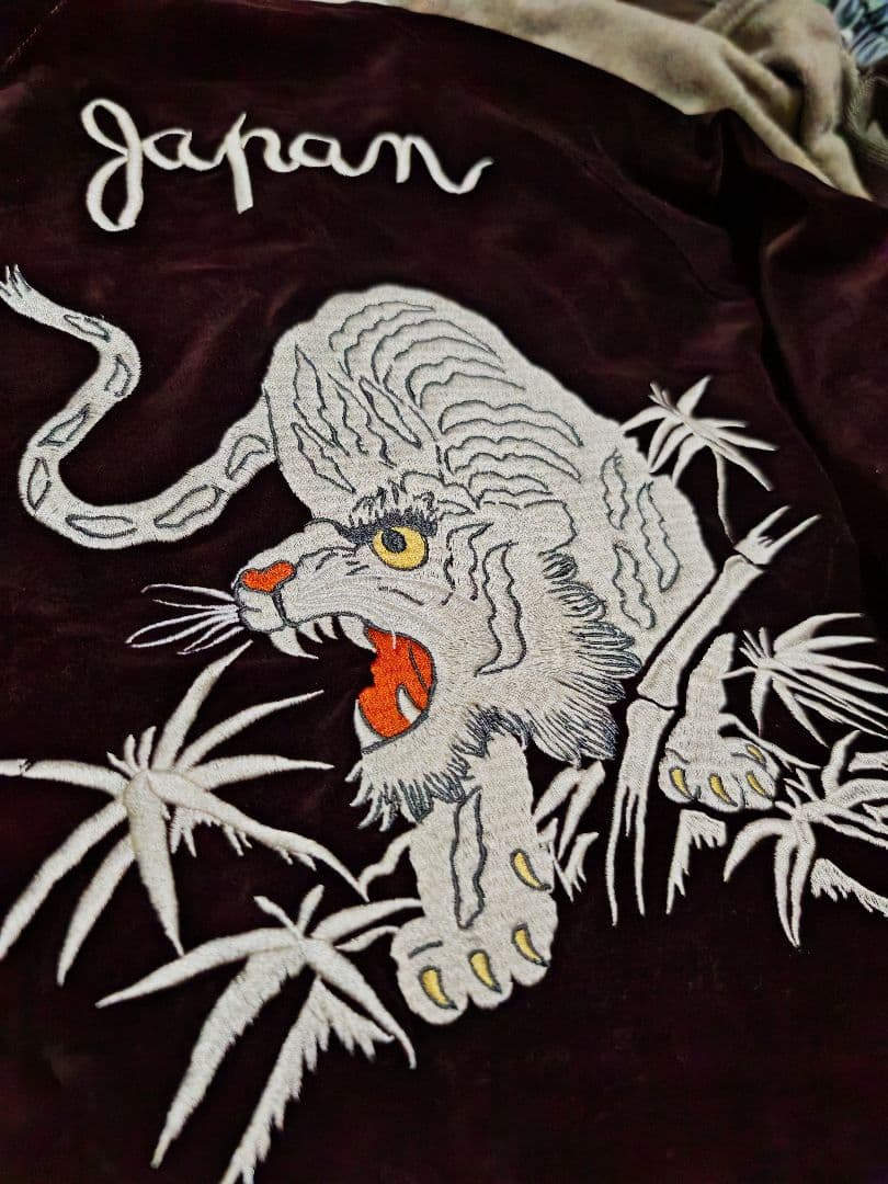 美品 2面用AVIREX USA 別珍 虎日本 スカジャン unisex サテン