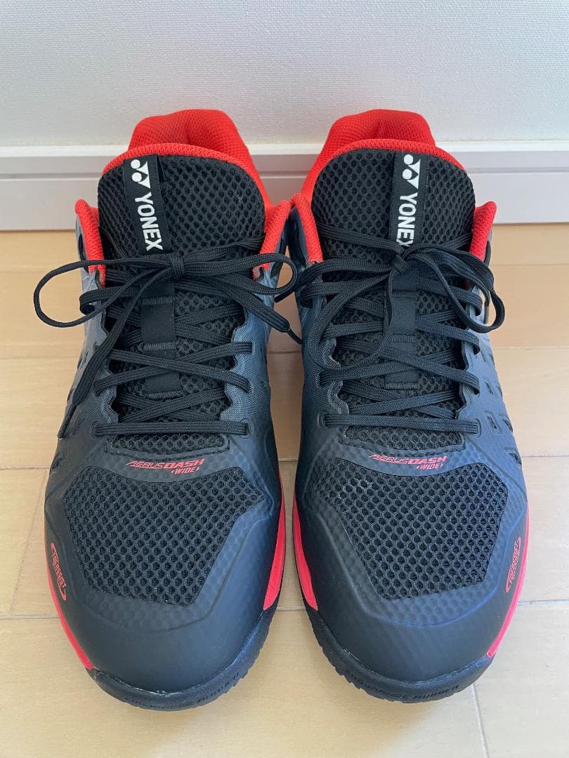 ヨネックスパワークッションエアラスダッシュ4ワイドGC 28cm