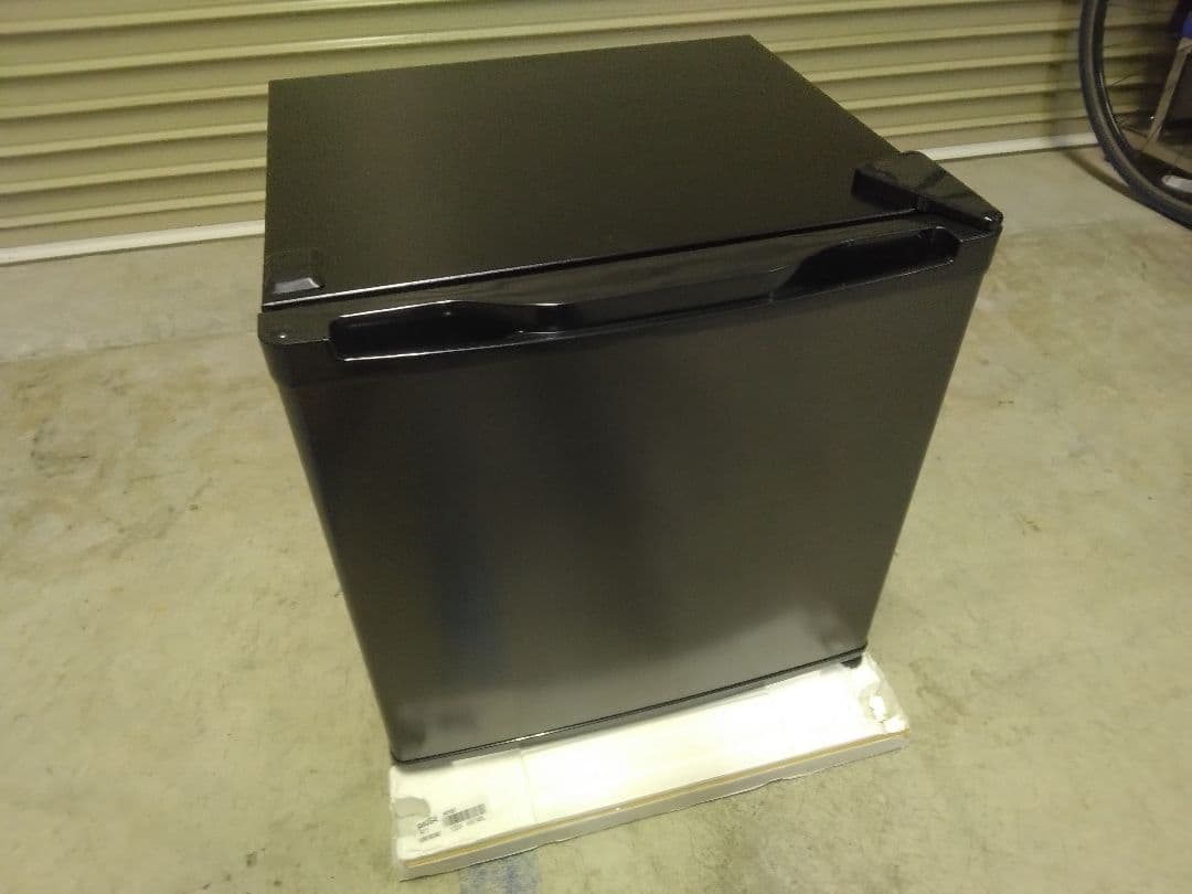 maxzen 冷凍庫 黒色 温度調節付き