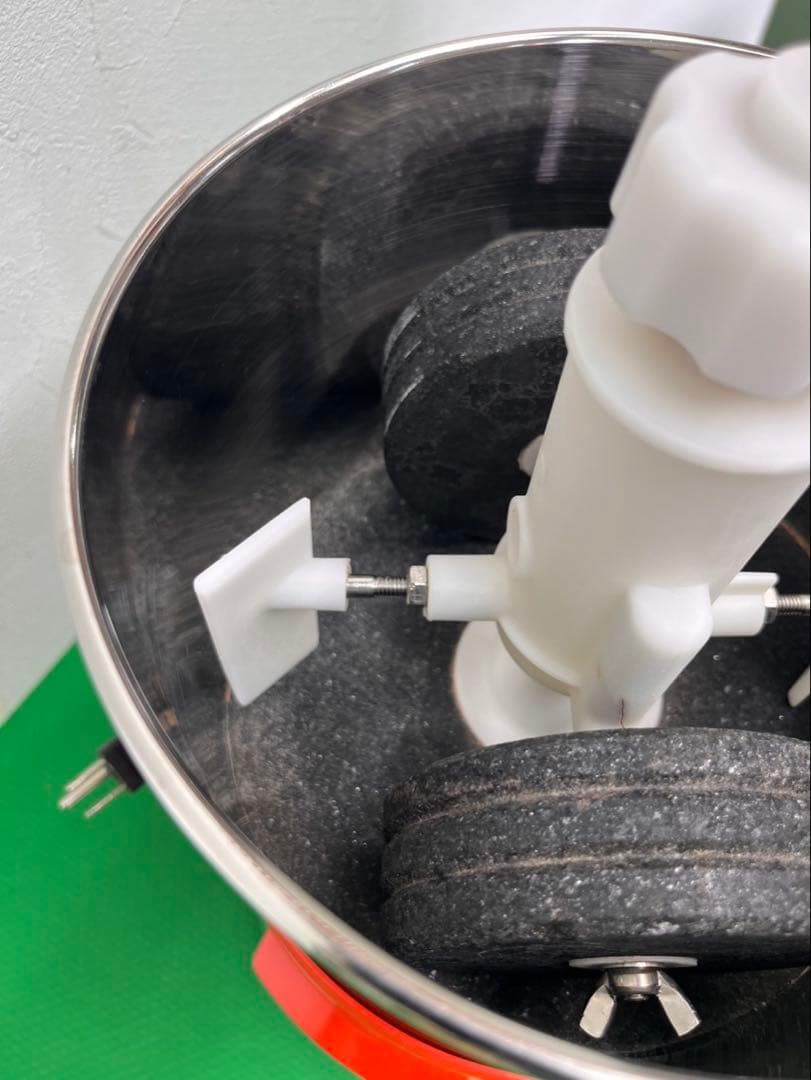 Premier チョコレートリファイナー① 卓上型　コンパクト