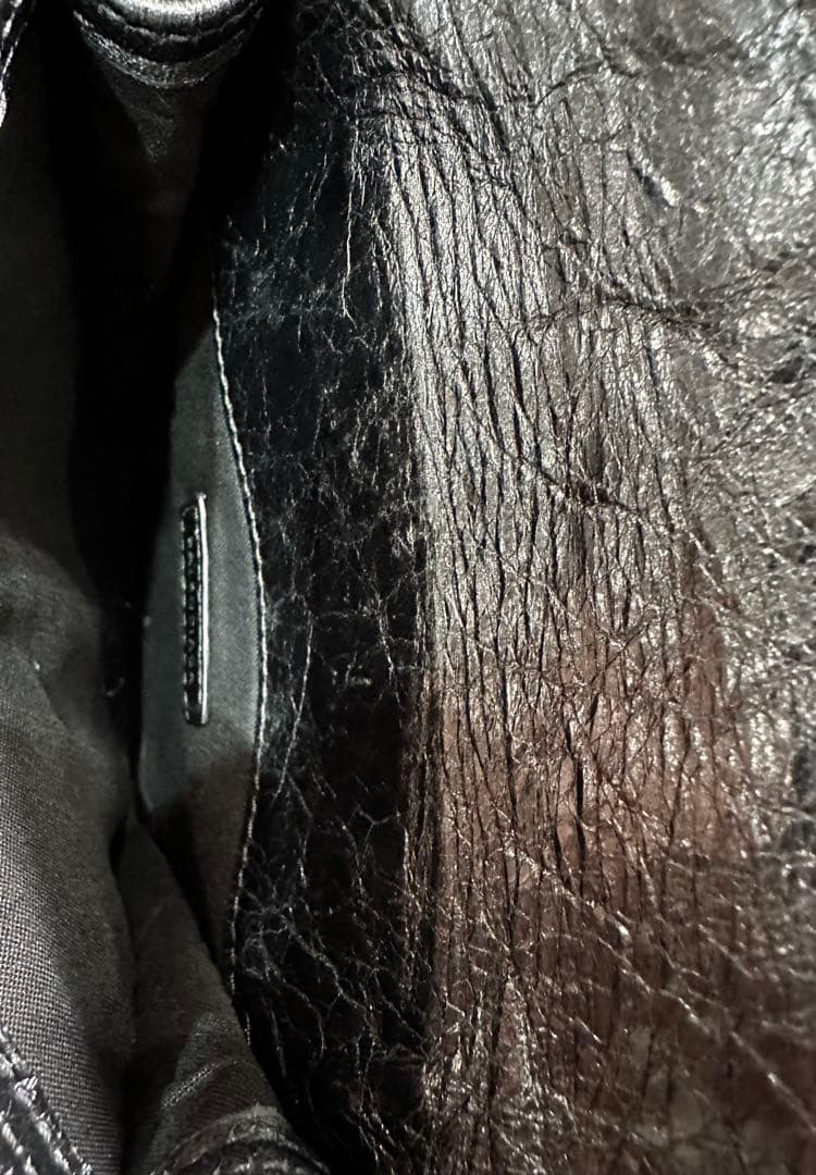 BALENCIAGA ボディバッグ ブラック レザー