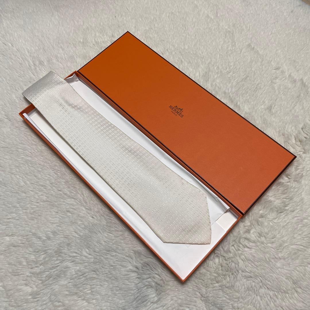 HERMES エルメス ネクタイ H柄 ホワイト