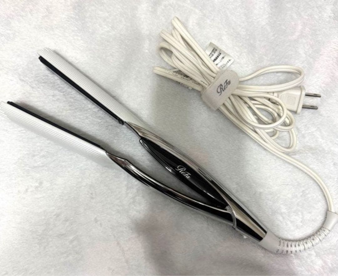 リファビューテックストレートアイロン　ホワイト