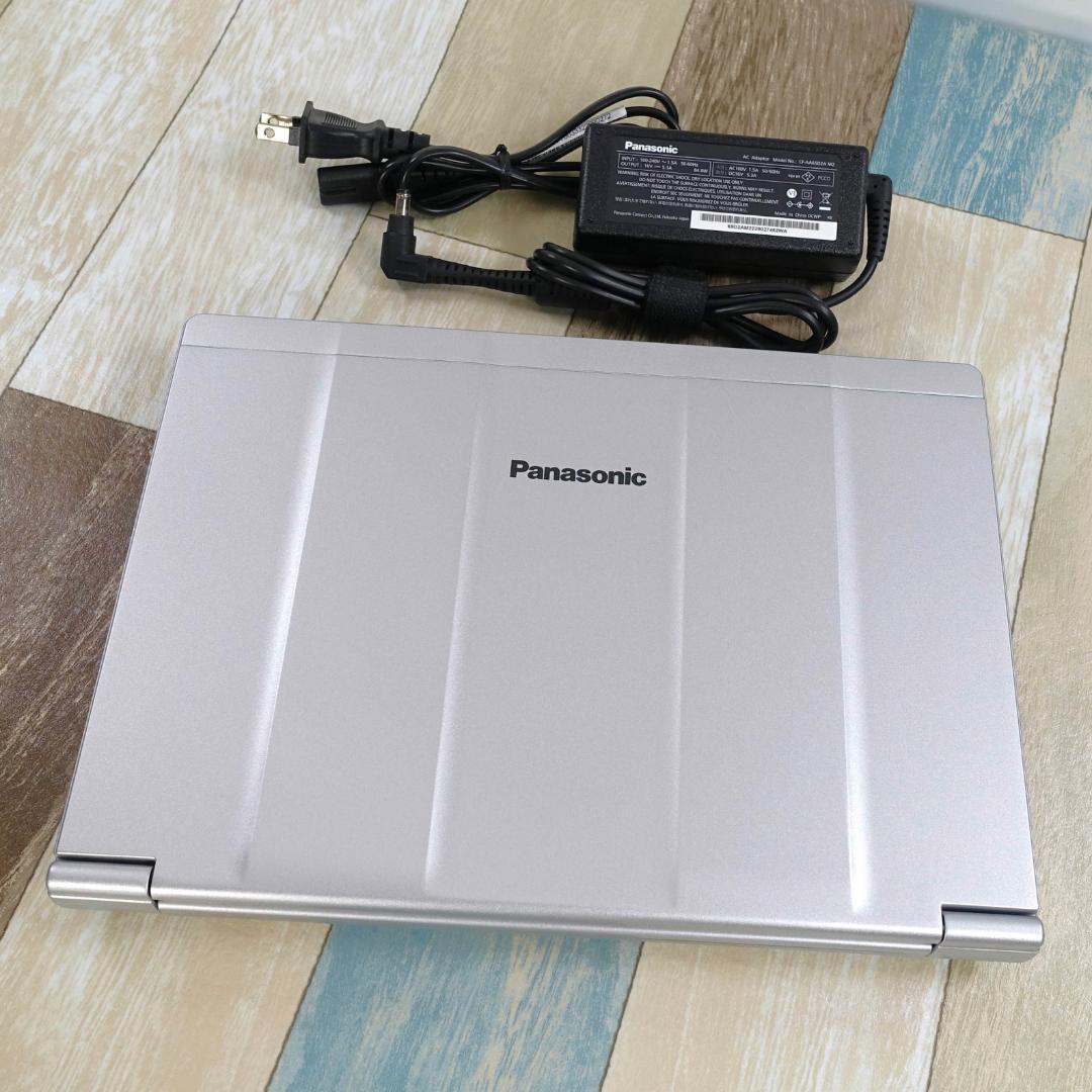 累積使用時間短い極美品✨１１世代コアｉ７に超高速ＳＳＤ５１２ＧＢ＆１６ＧＢメモリ