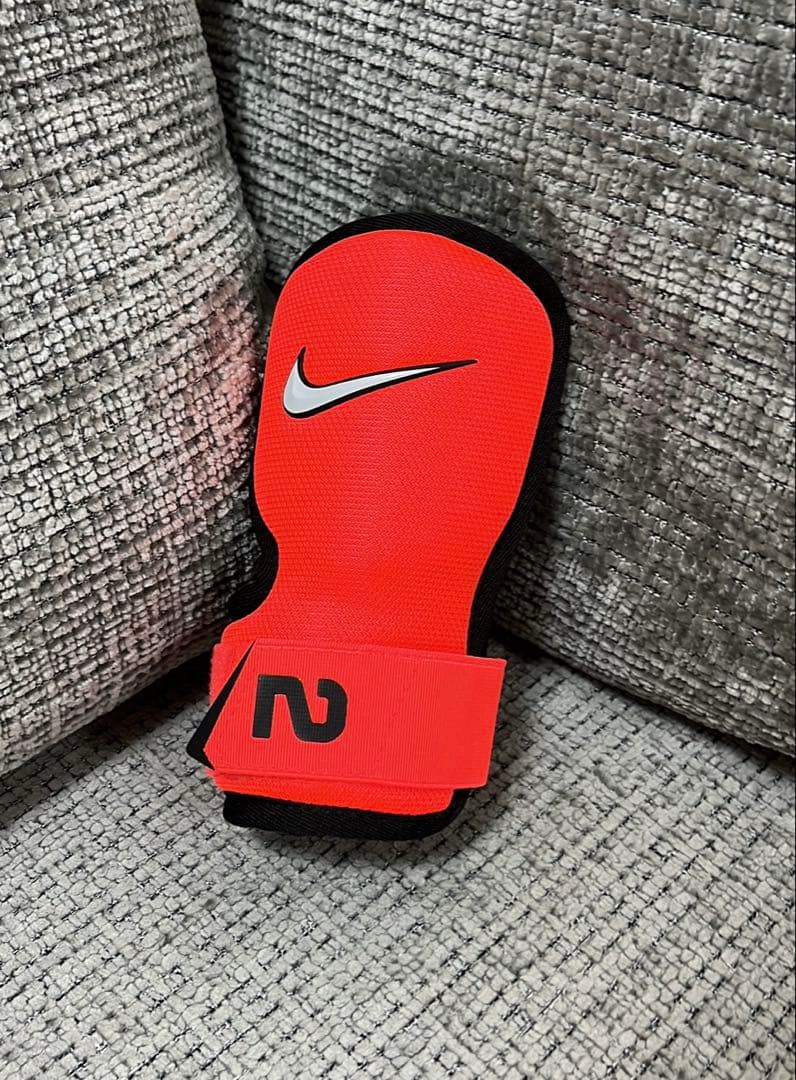 激レア NIKE ナイキ 手甲ガード 支給 実使用 メジャーリーガー グローブ