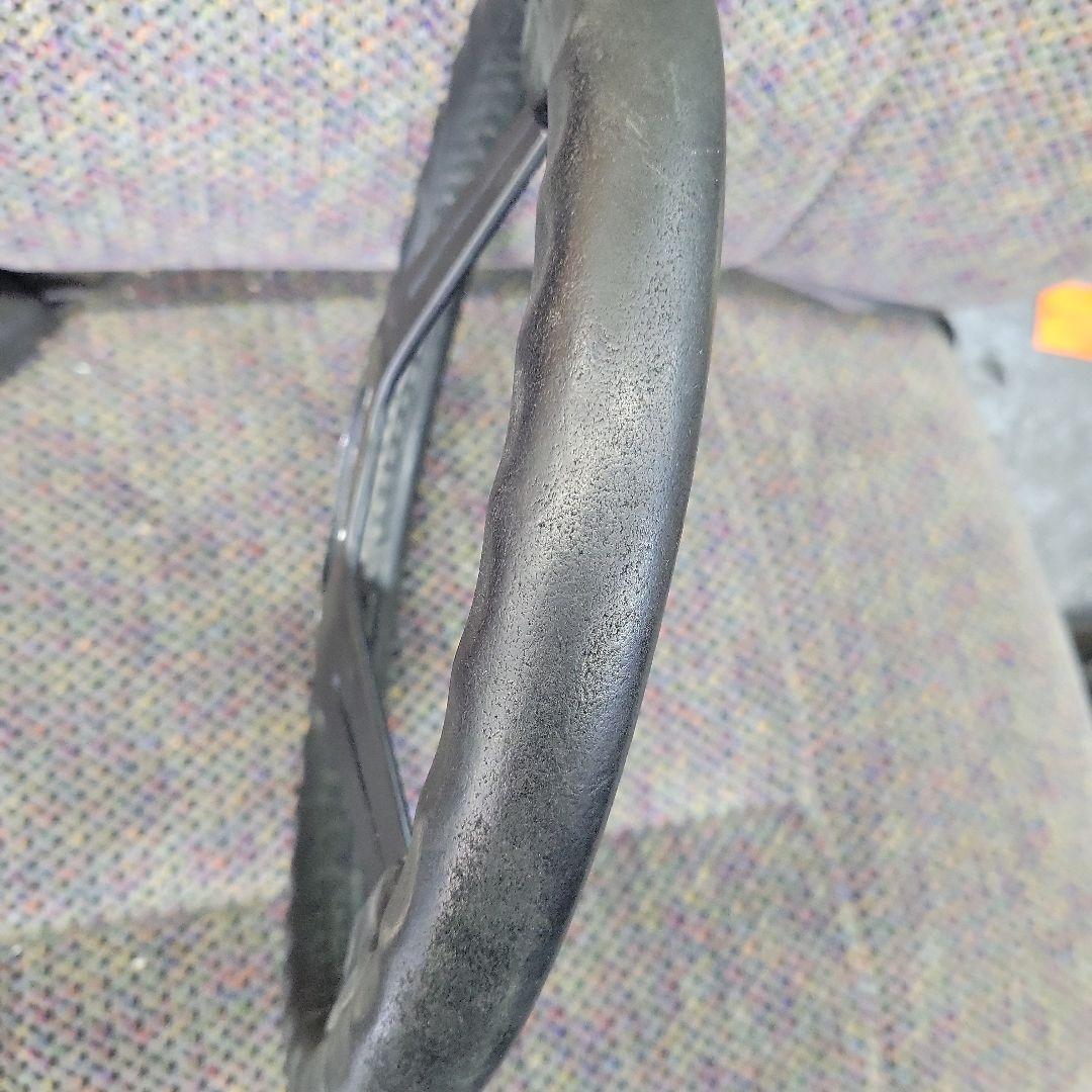 今だけ値下げ希少Nardi33パイ ステアリングホイール 3スポーク