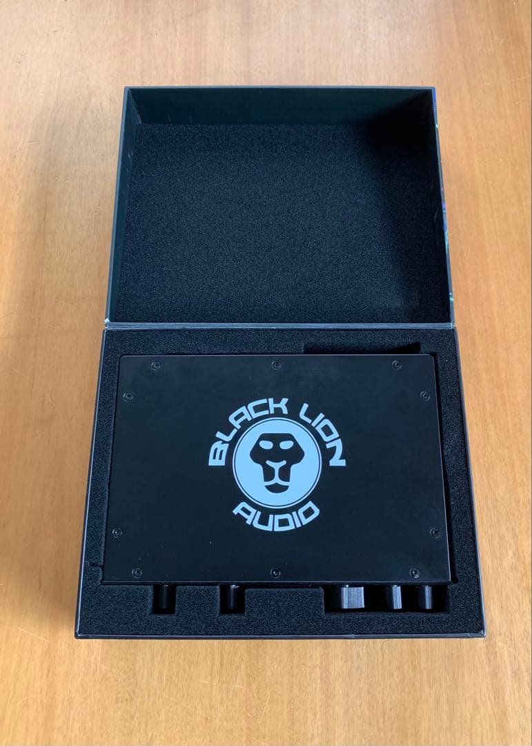 【BLACK LION AUDIO】 オーディオインターフェース