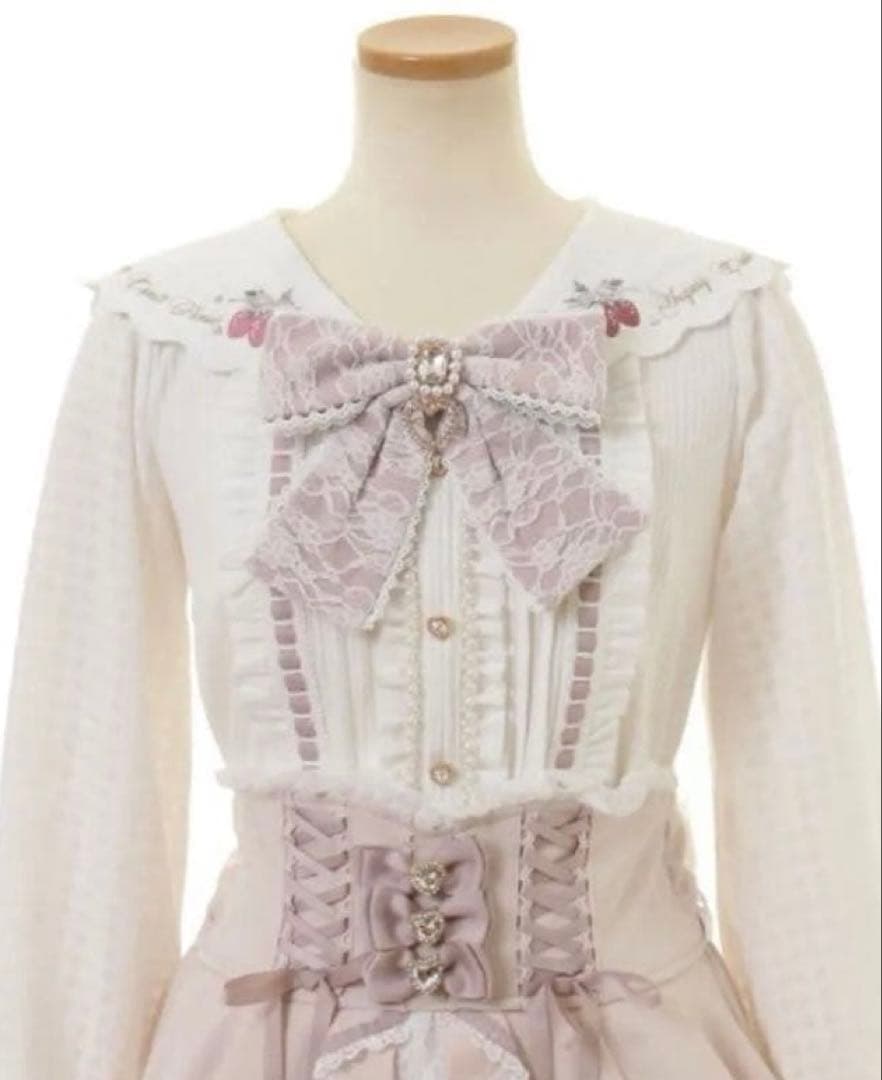 LIZLISA ストロベリー刺繍ブラウス