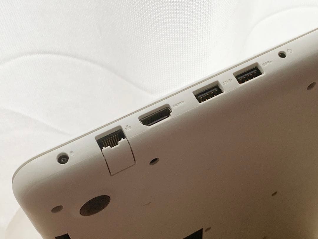 その他ノートPC本体 DELL Inspiron 15 5567