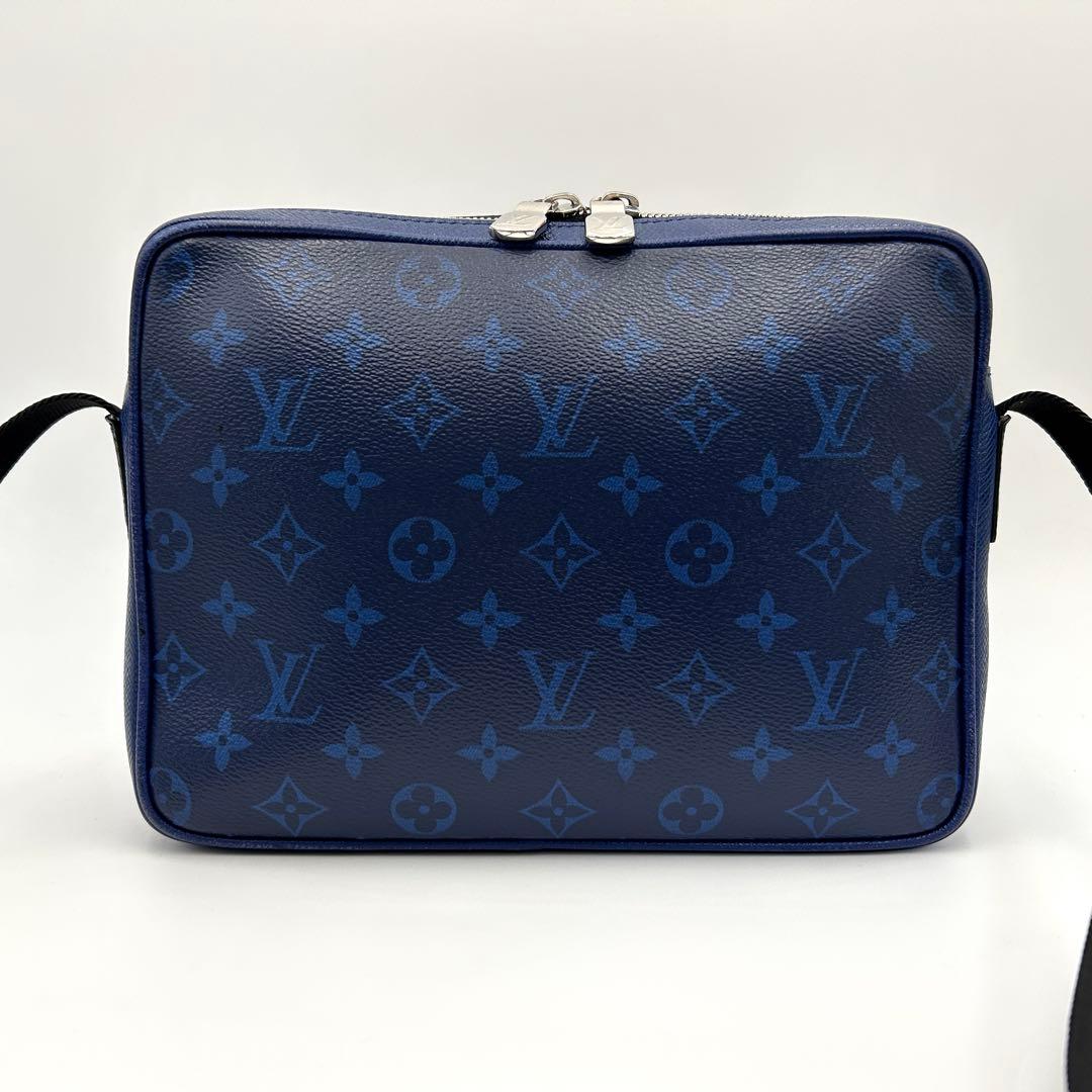 【美品】ルイヴィトン タイガラマ アウトドアメッセンジャー ショルダーバッグ 青