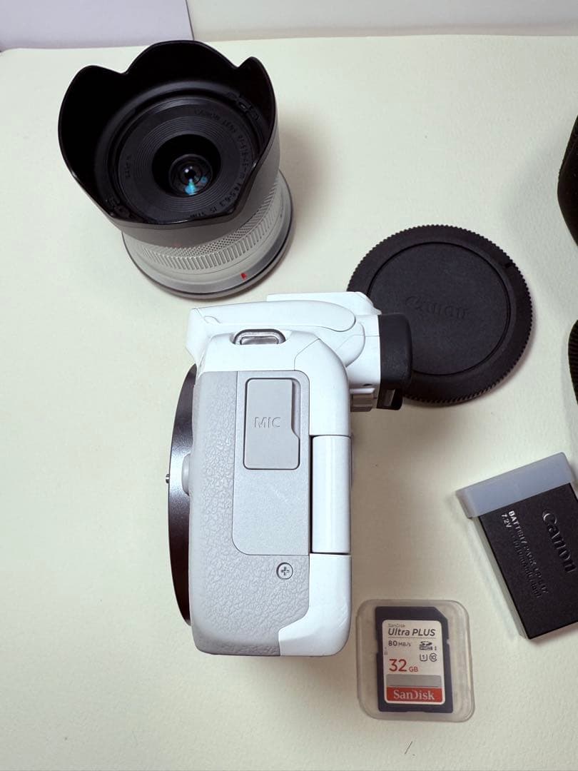 Canon EOS R50+レンズrf 18-45mm+sd card 32gb