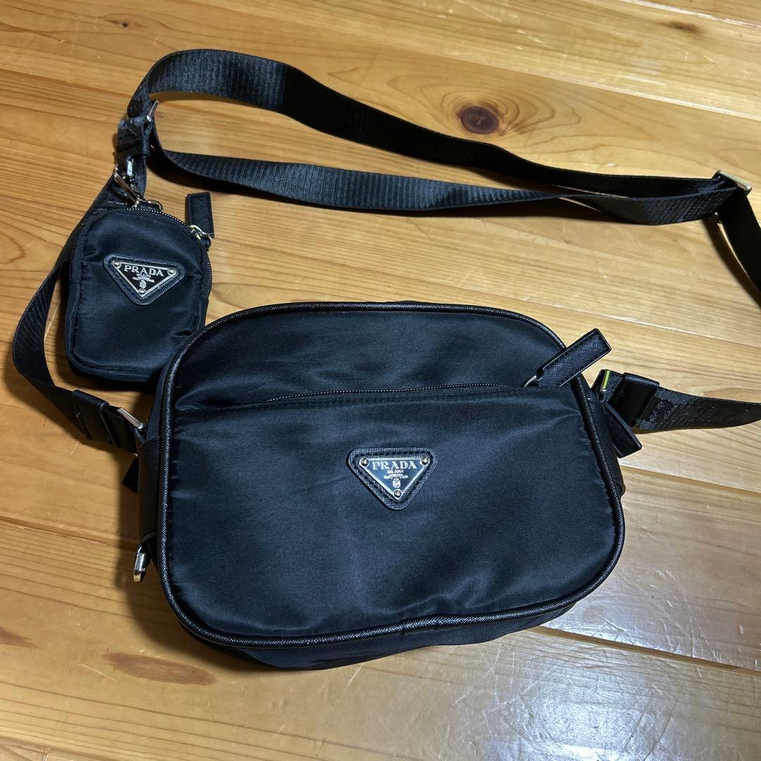 ノベルティ PRADA ショルダーバッグ ブラック