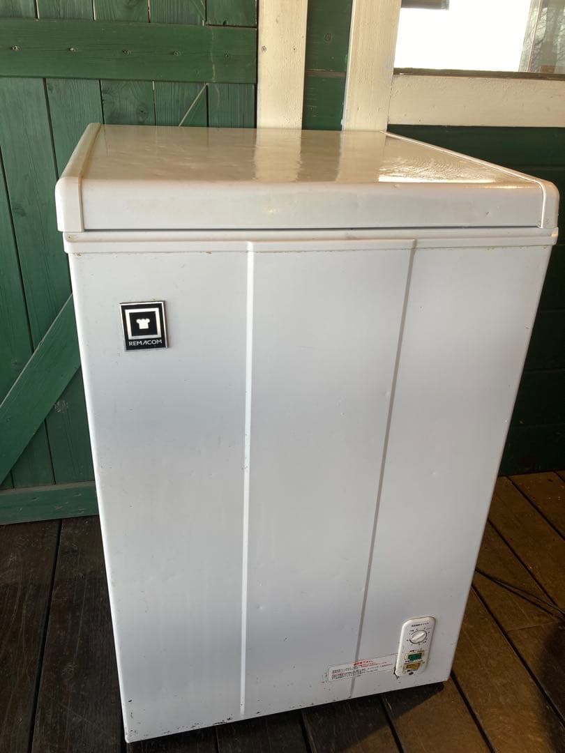 値下げ‼️(送料込み)冷凍ストッカー　REMACOM RRS-100NF 100L