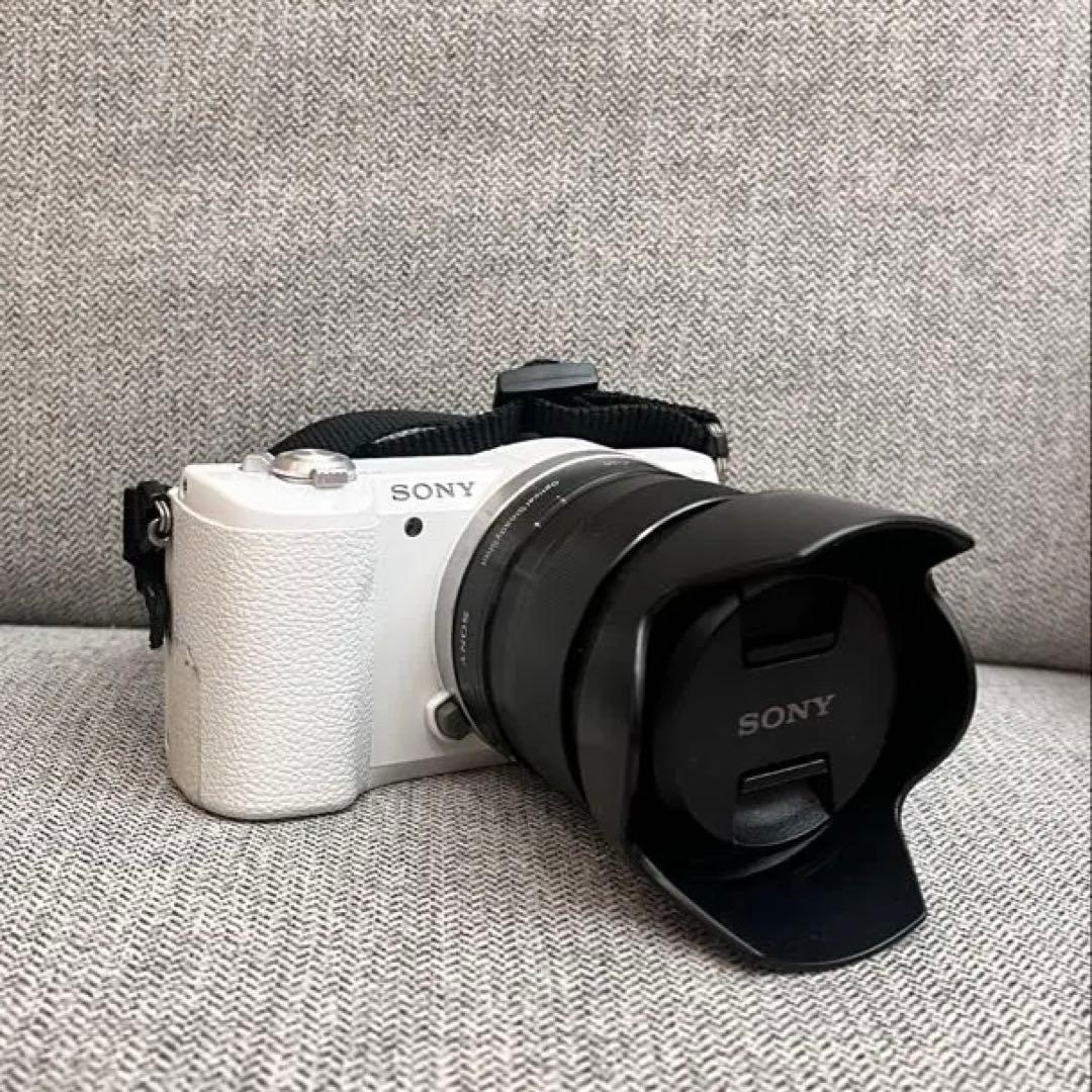Sony a5100 f1.8/35mmレンス付き