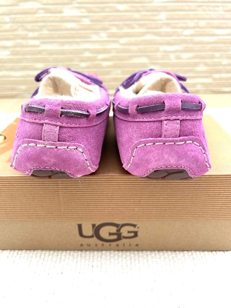 UGG モカシン 靴