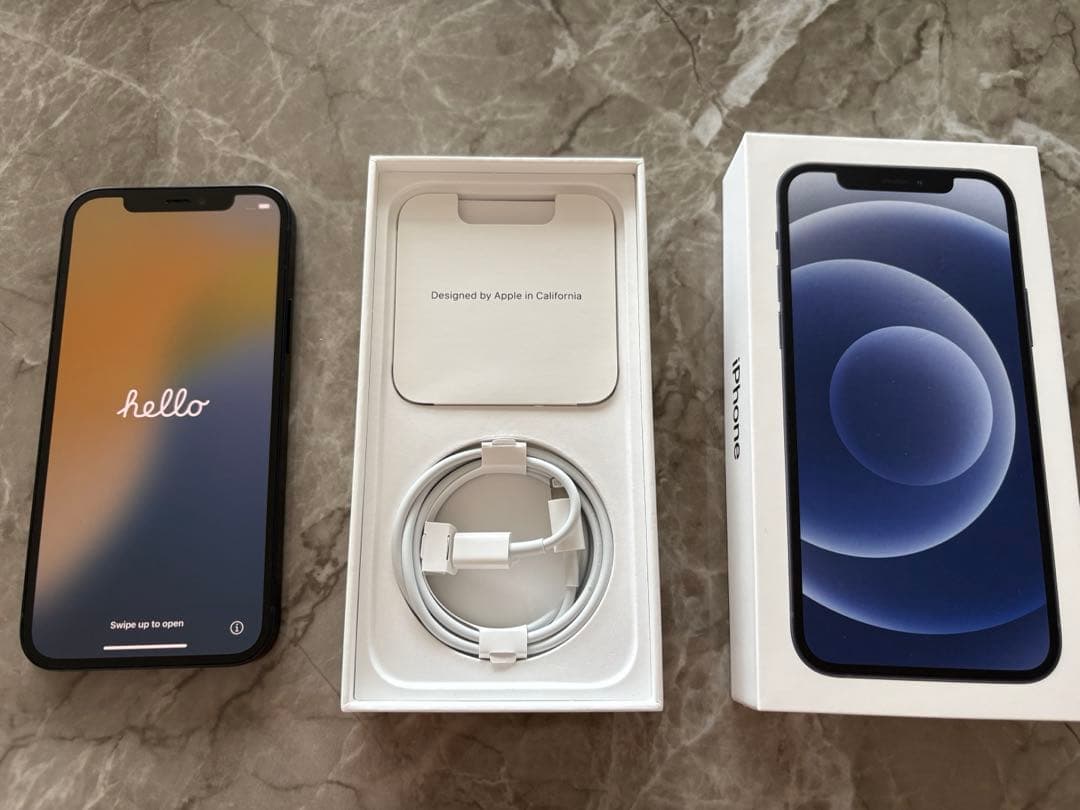 Apple iPhone 12 本体 ブラック　箱付き