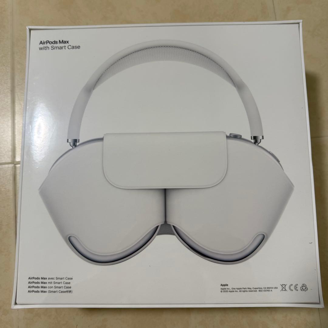 Air Pods Max シルバー　ヘッドホン　正規品　新品未使用未開封