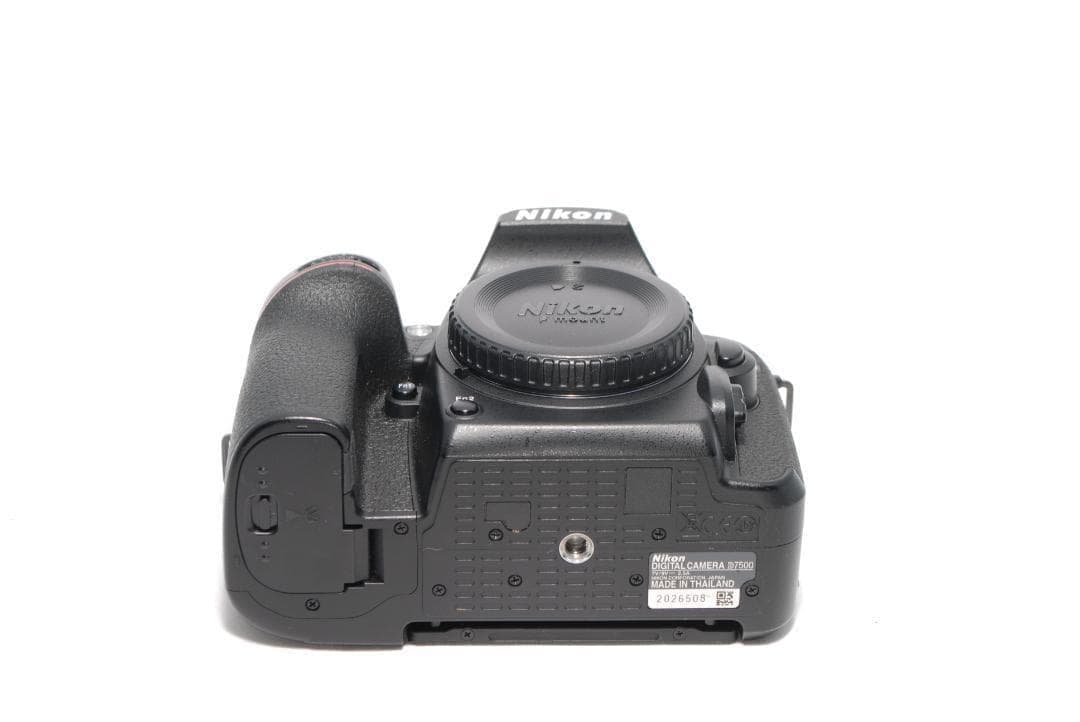 ✨Nikon D7500✨Wレンズ✨超望遠300mm✨高速連射✨一眼レフ