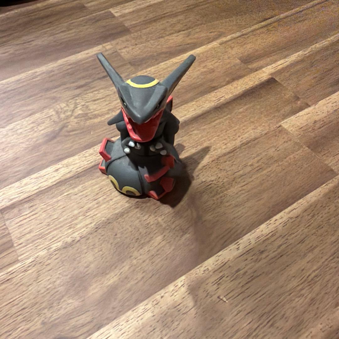 レックウザ　色違い　指人形　ポケモンキッズ