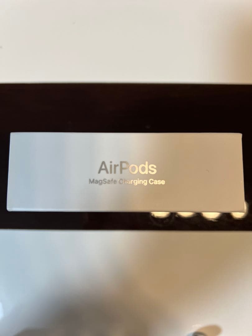 AirPods第3世代　ホワイト 充電ケース付き