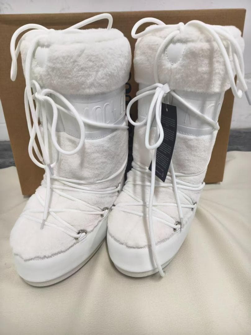 MOON BOOT ムーンブーツ ホワイト ファー付き ブーツ