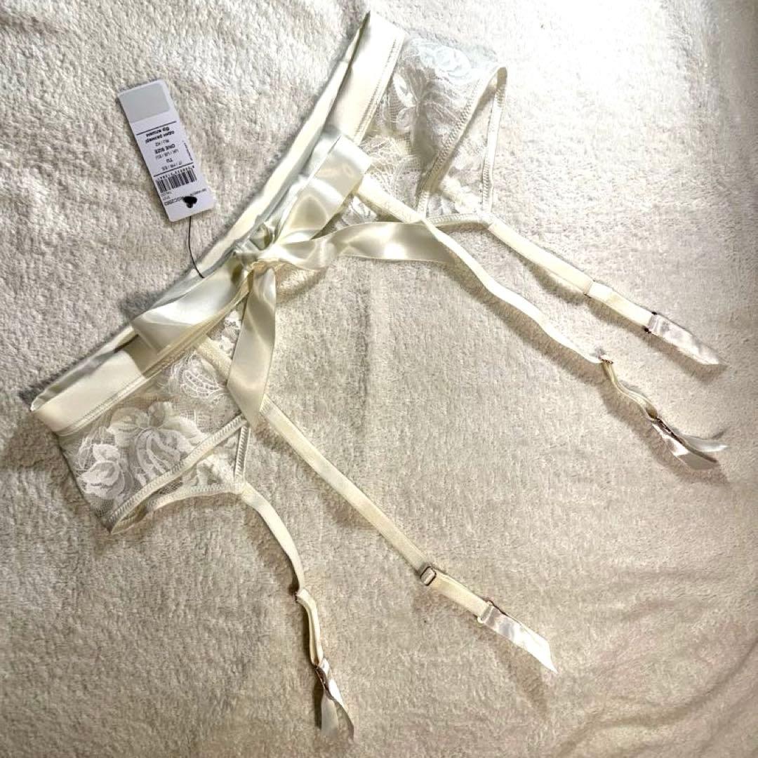 【専用】ガーターベルト ブラ75D The Simplest Pleasures