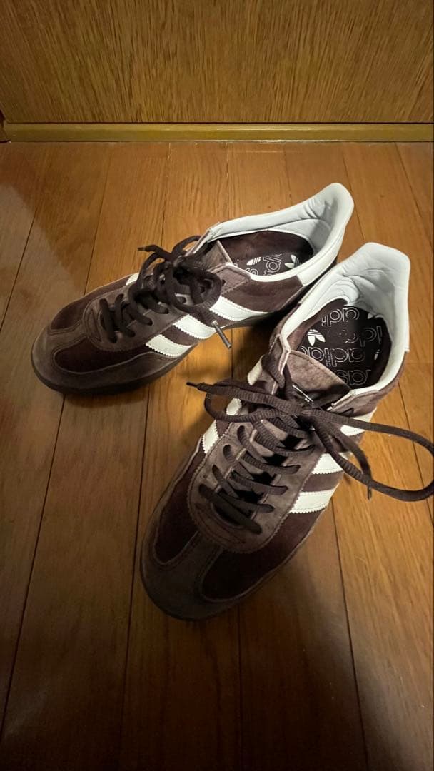 adidas スペツィアル ブラウン スエード スニーカー