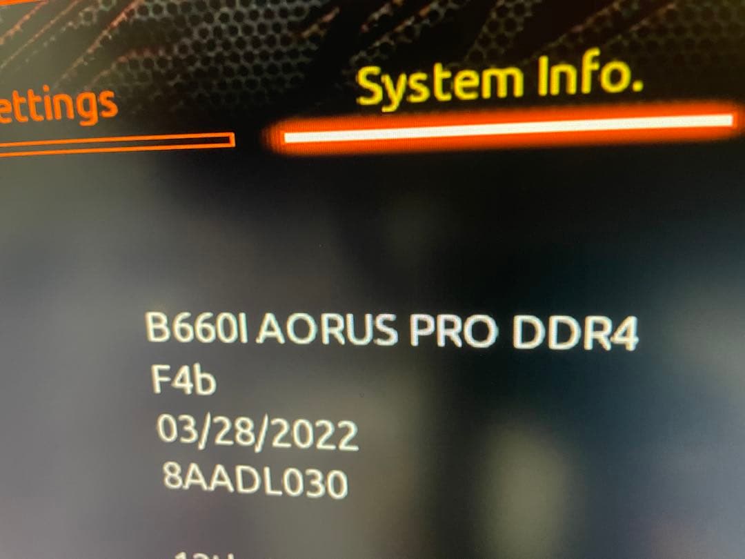 GIGABYTE B660I AORUS PRO DDR4 マザーボードメモリ付