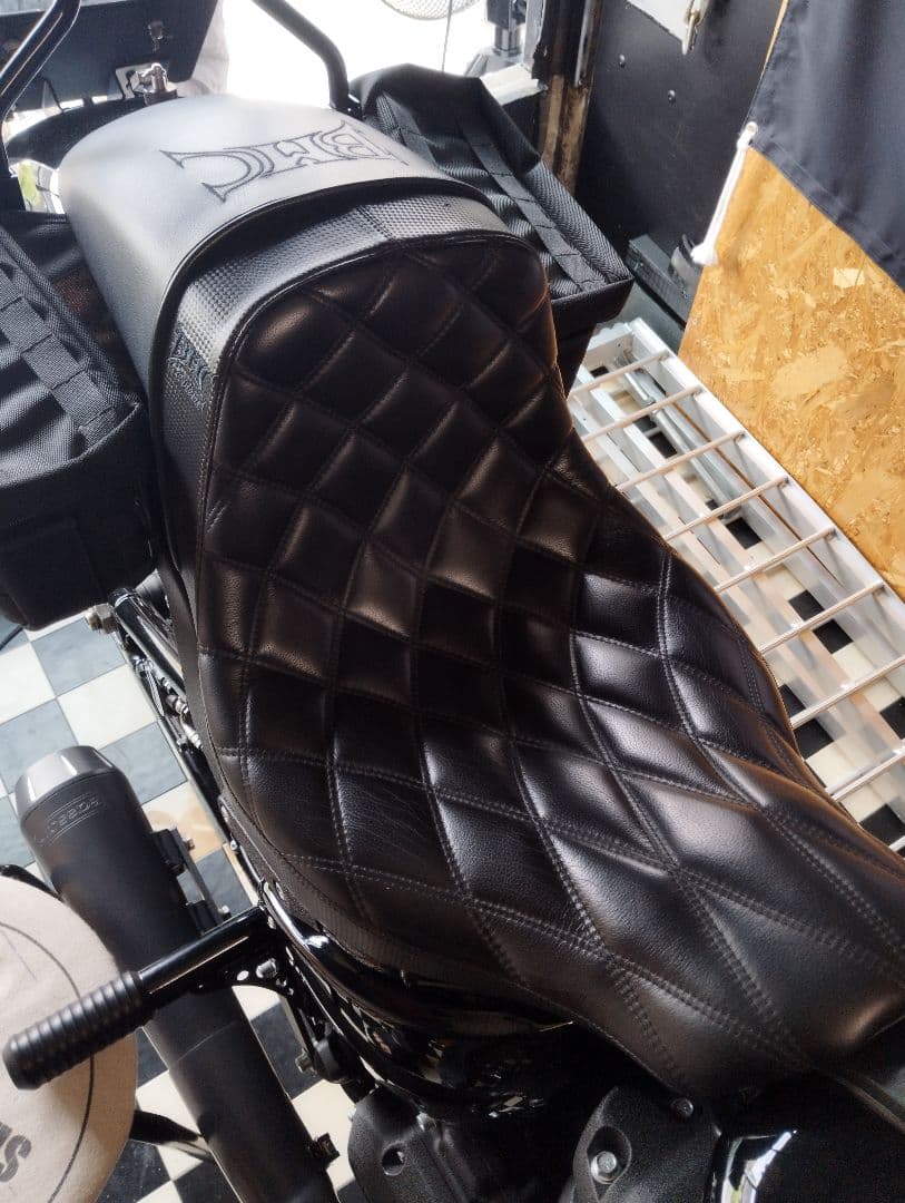 ハーレー　コルビン　BMC　シート　FXLRS