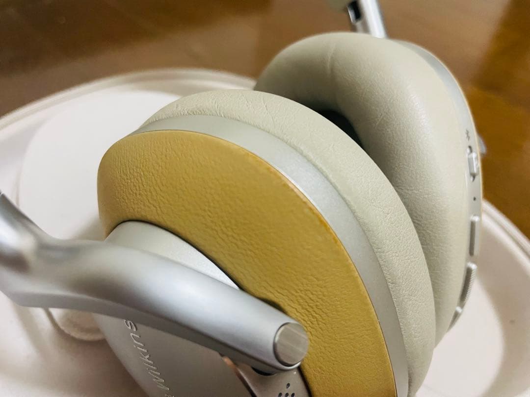 ヤ*ス様 バウワースアンドウィルキンス　px8　タン