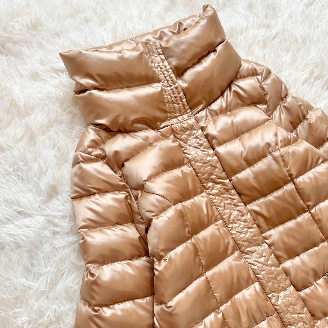 マックスマーラ ステュディオ ダウンコート Aライン ハイネック ベージュ 光沢